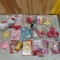 サンリオ ハローキティ グッズ キティーちゃん hello Kitty キーホルダー ストラップ 缶バッチ 他 大量まとめ